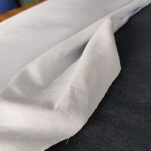 Ткань джинс белого цвета